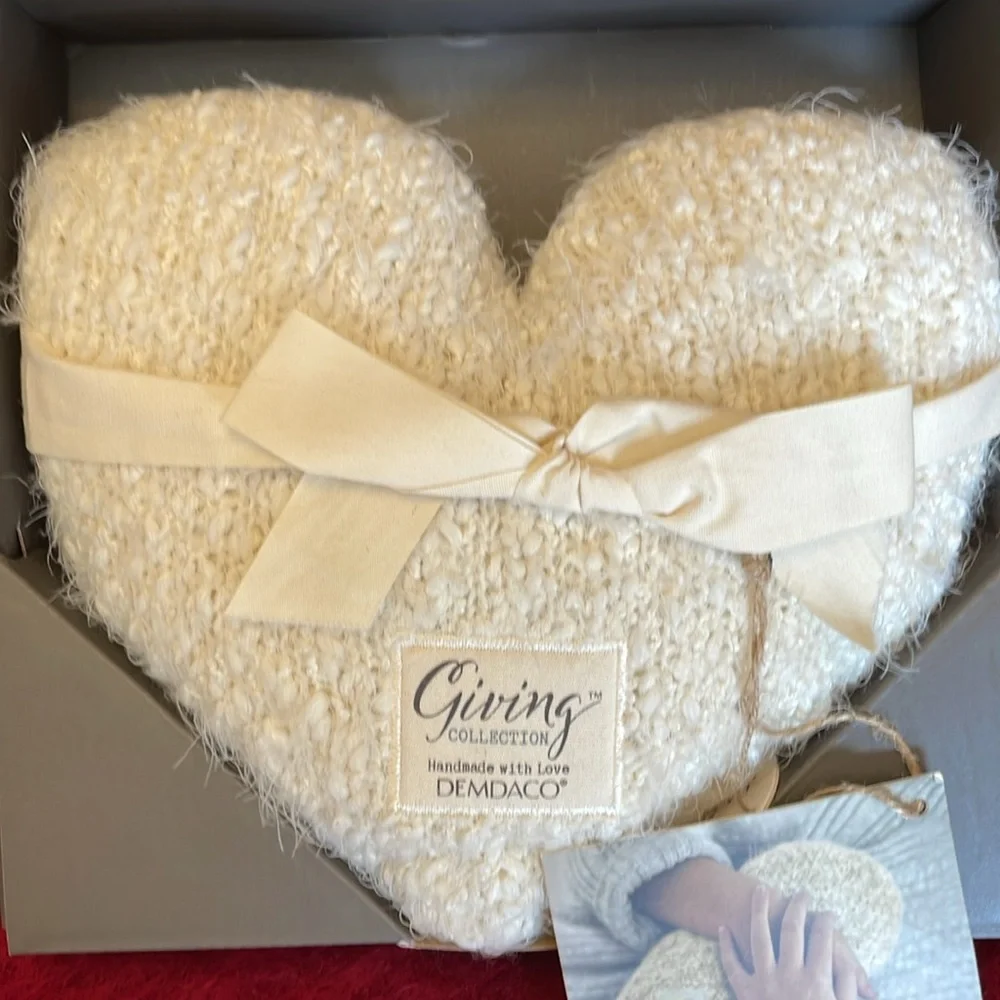 DEMDACO GIVING HEART COLLECTION WEIGHTED IVORY SOFT PILLOW GIFT HANDMADE…